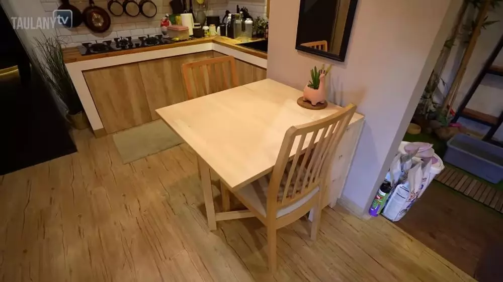 Area masaknya mungil, begini 7 cara Dikta menata dapur minim kabinet tetap compact dan estetik