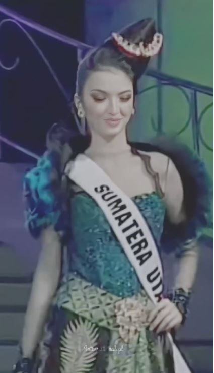 10 Potret pesona raline shah di puteri indonesia 2008, penampilan lawasnya curi perhatian