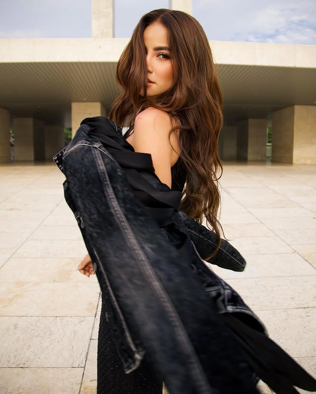 9 Pemotretan terbaru Olla Ramlan usai lepas hijab, percaya diri tunjukkan rambut panjang