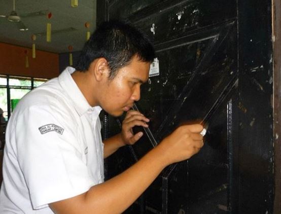 Potret lawas 13 komedian Indonesia saat SMA ini gayanya nyentrik abis, aura lucunya udah kelihatan