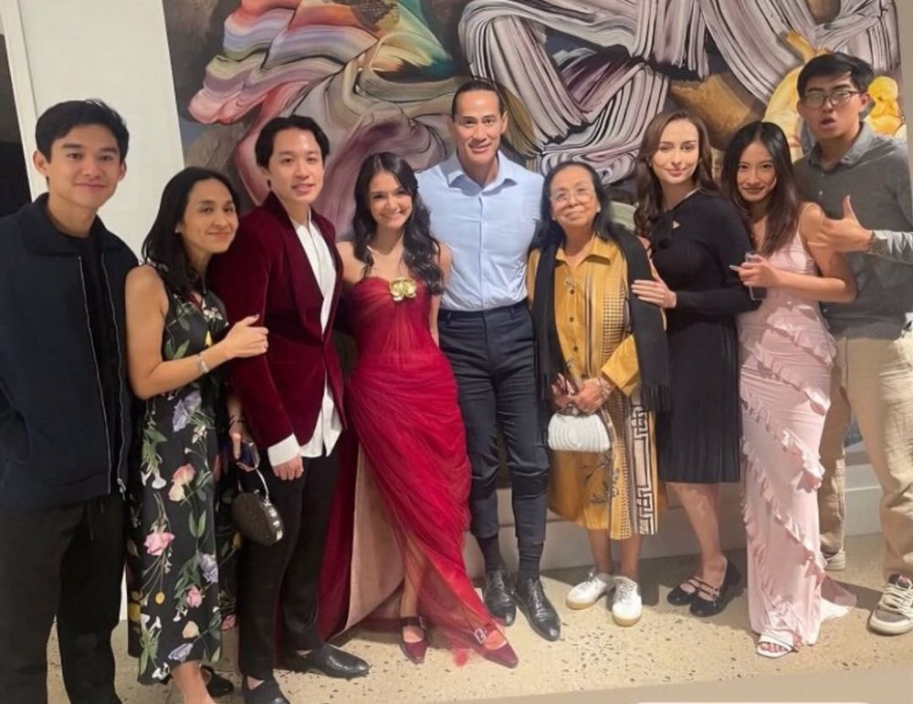 Pernikahannya bocor di media sosial , ini 7 momen resepsi Amanda Rawles & Adriel Susanteo di Australia