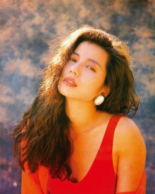11 Potret masa muda Cherie Chung, artis Mandarin era 80-an yang jadi wanita tercantik versi Andy Lau