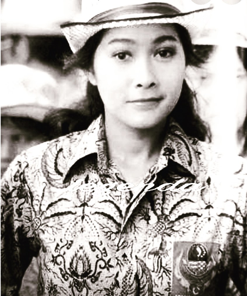 Jadi ikon perfilman era 80an, ini 11 potret masa muda Jenny Rachman yang dulu perankan RA Kartini