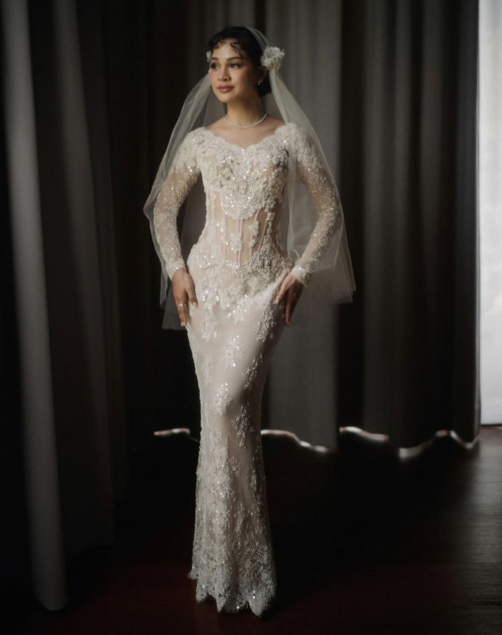 11 Potret Andien Aisyah rayakan hari jadi pernikahan ke-10, penampilannya vintage penuh gaya