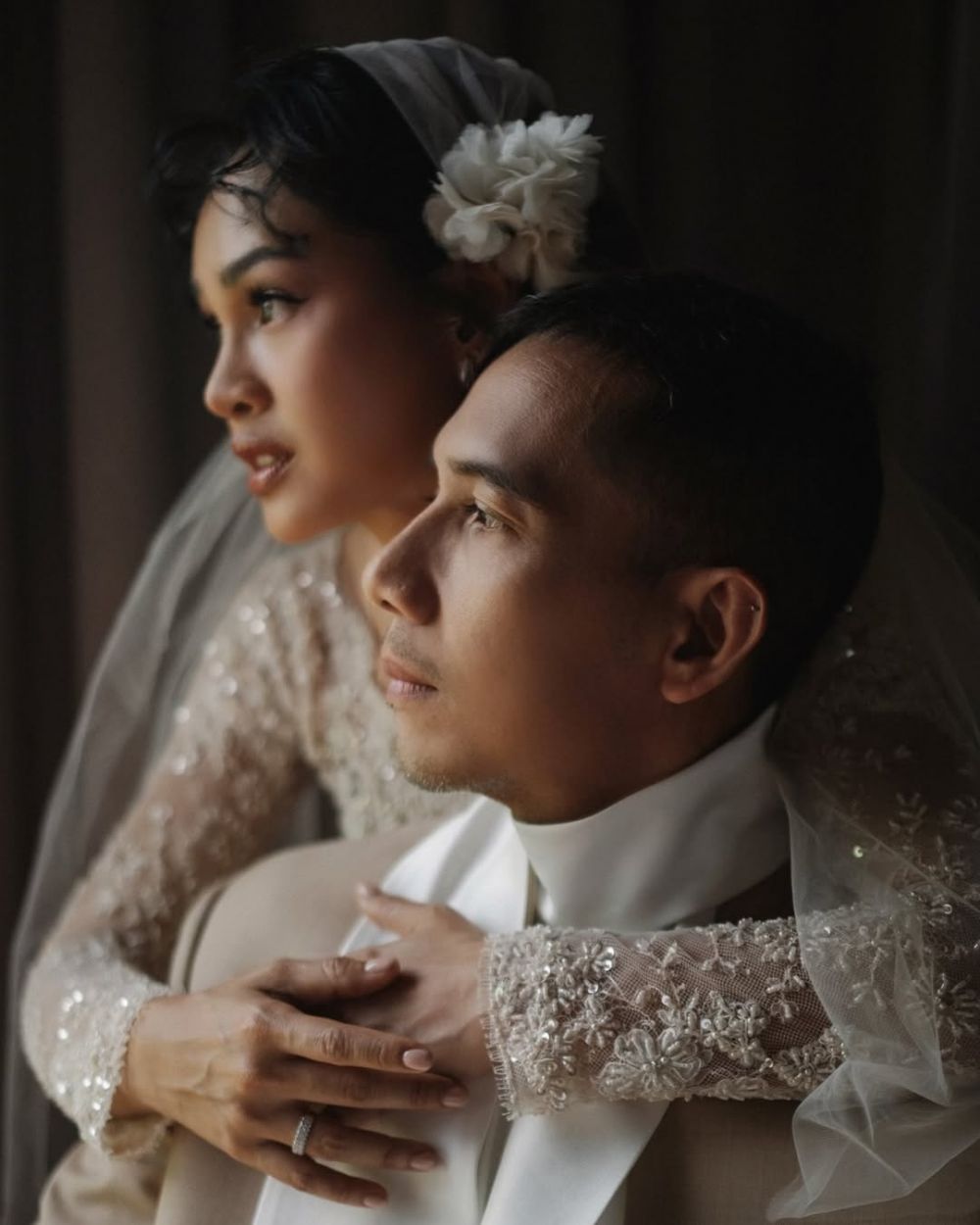 11 Potret Andien Aisyah rayakan hari jadi pernikahan ke-10, penampilannya vintage penuh gaya