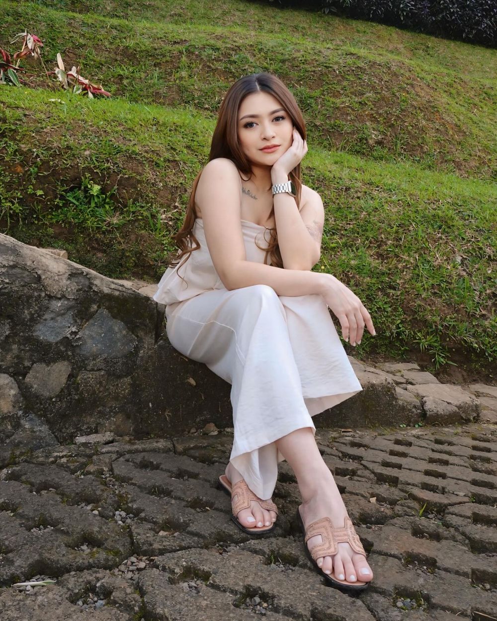 Diisukan tak akur usai bercerai, Nathalie Holscher dan Sule bantah lewat live streaming bareng