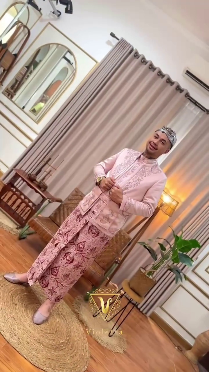 4 Bulan pacaran sudah ngebet nikah, 9 potret prewedding Mawar AFI dan Kevin Wazeng dengan adat Sunda