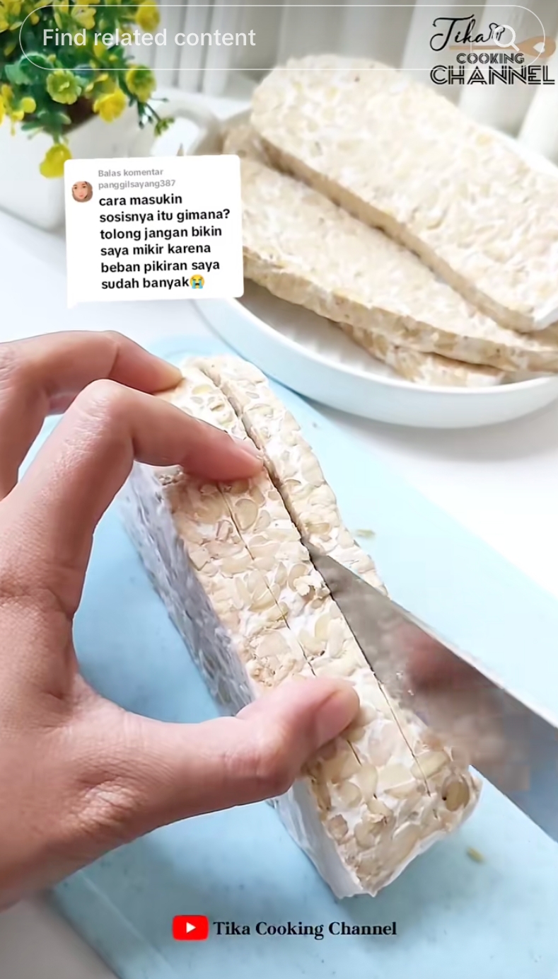 Bukan tipuan AI, ini cara bikin sandal goreng jepit dari tempe dan sosis yang lucu dan gampang dibuat