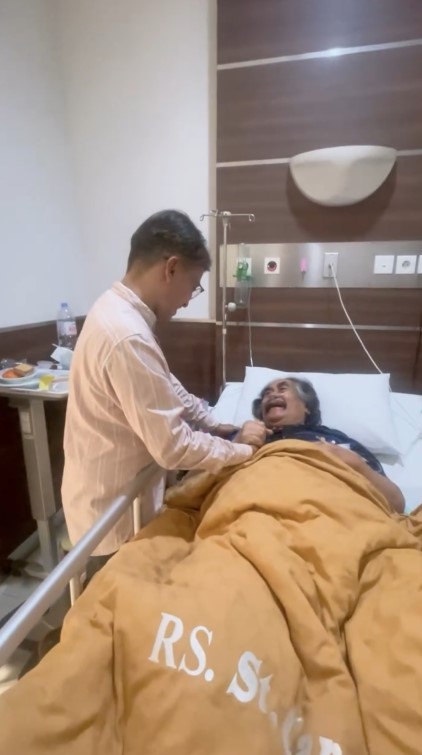Bergelut dengan penyakit kini dirawat di rumah sakit, 7 potret Jaja Miharja nangis dijenguk Ruben Onsu