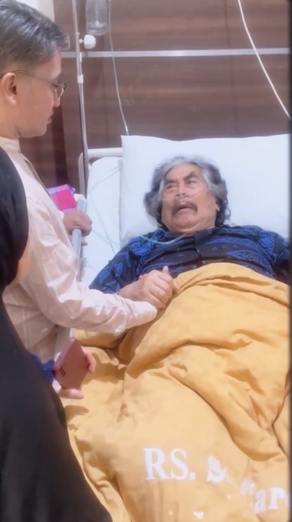 Bergelut dengan penyakit kini dirawat di rumah sakit, 7 potret Jaja Miharja nangis dijenguk Ruben Onsu