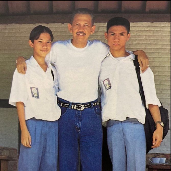 Bocah imut ini ternyata anak aktor kawakan kini jadi presenter punya 1 anak, begini 11 transformasinya