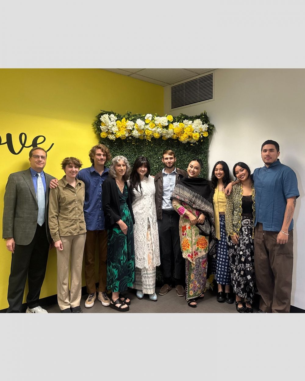 Stephanie Poetri menikah dengan Asher Novkov, Titi DJ ungkap akan ada resepsi antara Juli-Agustus