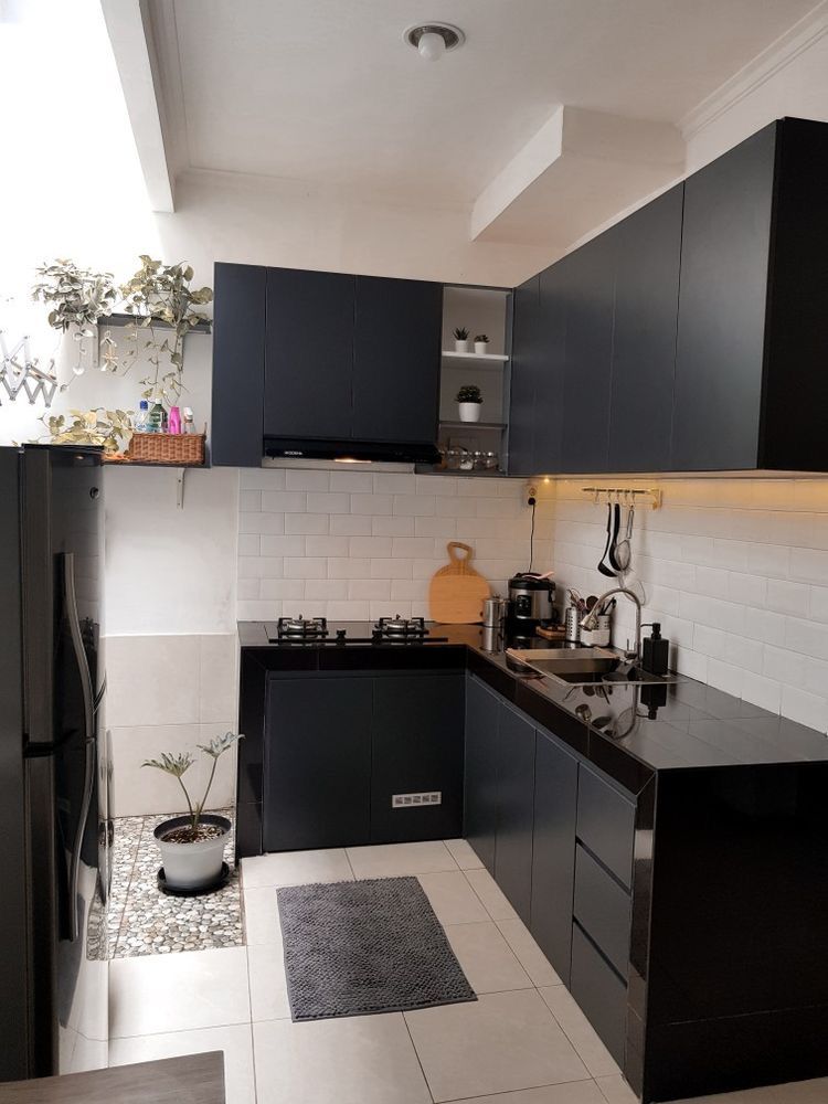 9 Desain kitchen set minimalis buat dapur rumah subsidi, simple dan cocok buat latar konten memasak