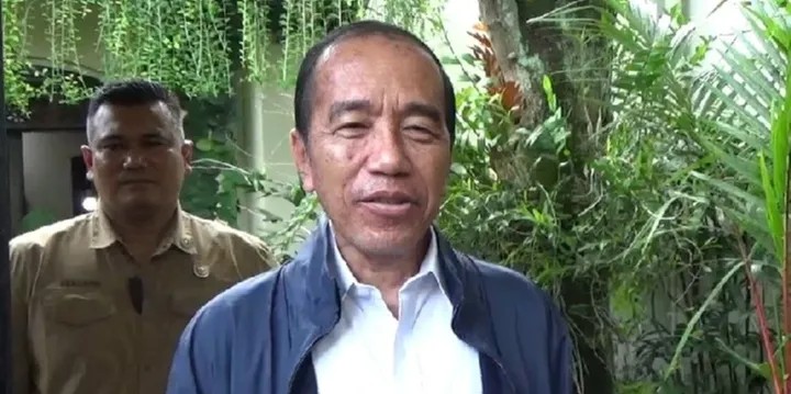 Wajah dan leher penuh bercak hitam, ajudan bongkar Jokowi sedang dalam penyembuhan penyakit ini