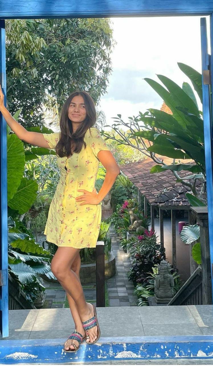 Pemeran antagonis di Doaku Harapanku ini kini jadi aktivis bergaya modis, ini 11 potret terbarunya