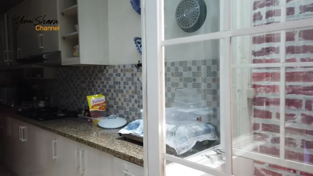 Tak kalah mewah dari dapur bersih, ini 7 cara Yuni Shara menata dapur kotor jadi bergaya klasik