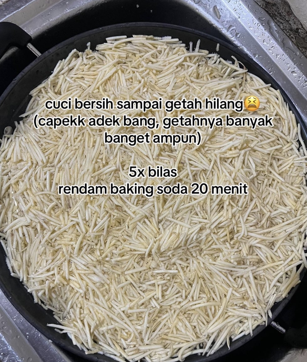 Cara bikin pisang mustofa yang garing dan tak menghitam, nggak kalah lezat dibanding kentang mustofa