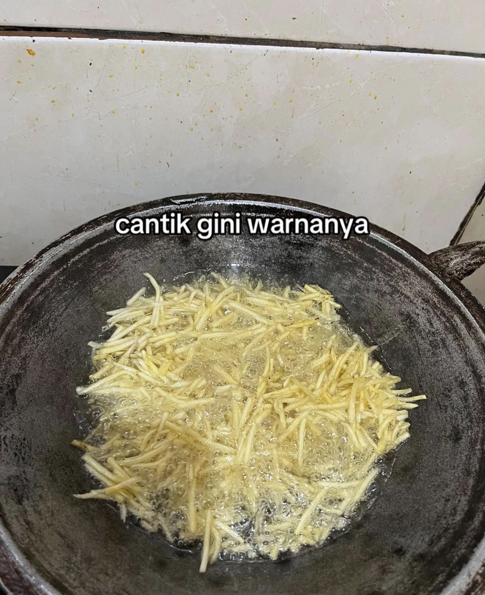 Cara bikin pisang mustofa yang garing dan tak menghitam, nggak kalah lezat dibanding kentang mustofa