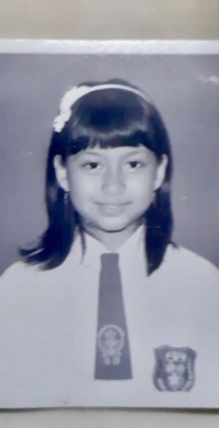 Potret lawas 15 seleb cantik saat di bangku SD, salah satunya ada yang dikira pakai riasan