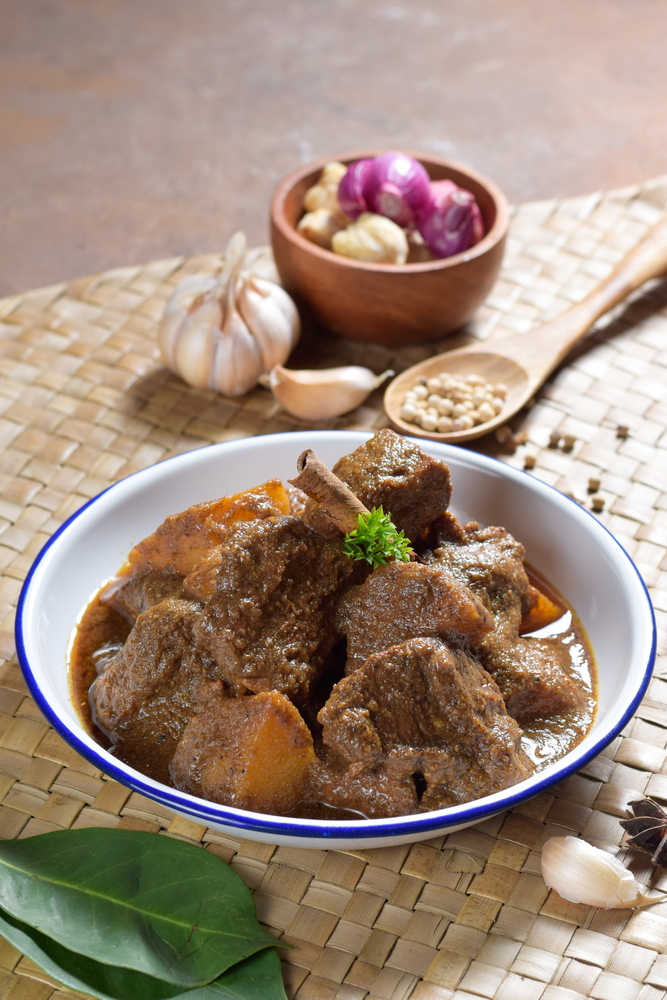 Jangan asal masukkan freezer! Ini cara simpan daging kurban agar awet, nggak bau, dan tetap segar