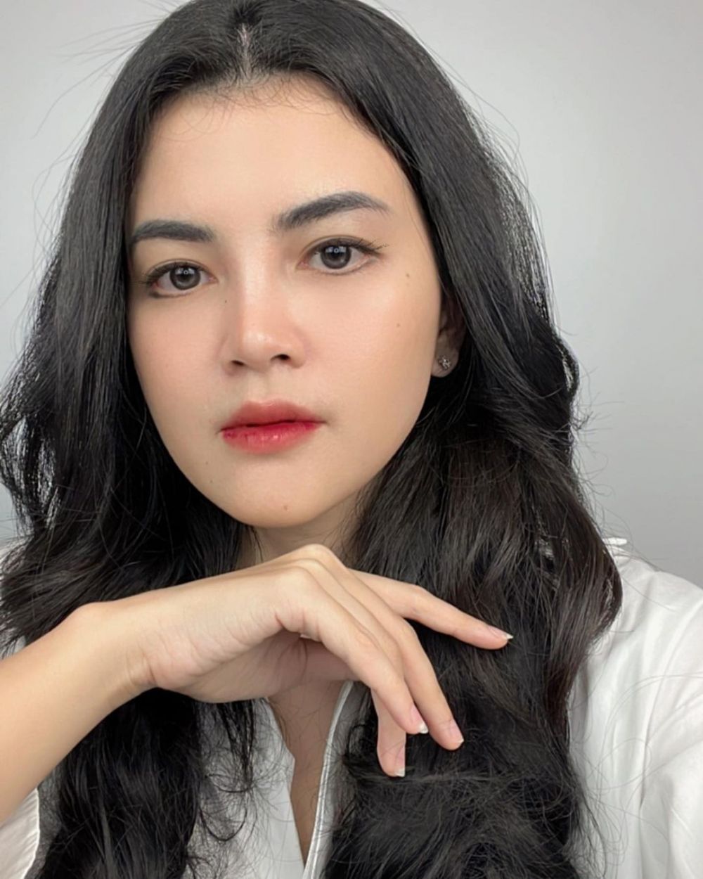 Vakum dari artis, gadis cerewet di Kepompong kini jadi hot mom dan konsultan, ini 11 potret terbarunya