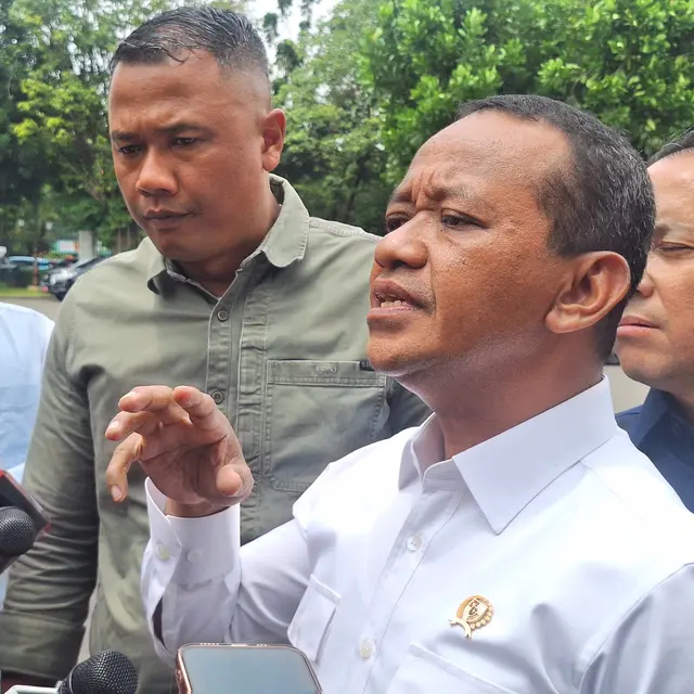Usai ramai jadi sorotan, Menteri ESDM Bahlil hentikan sementara operasi tambang nikel di Raja Ampat