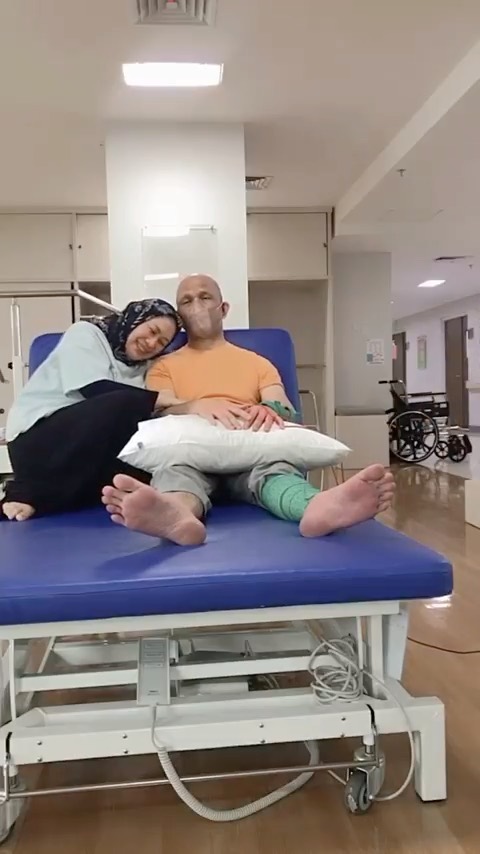 9 Potret terbaru kondisi Harry Pantja 'Dunia Lain' usai 9 tahun idap stroke, kondisi perlahan membaik