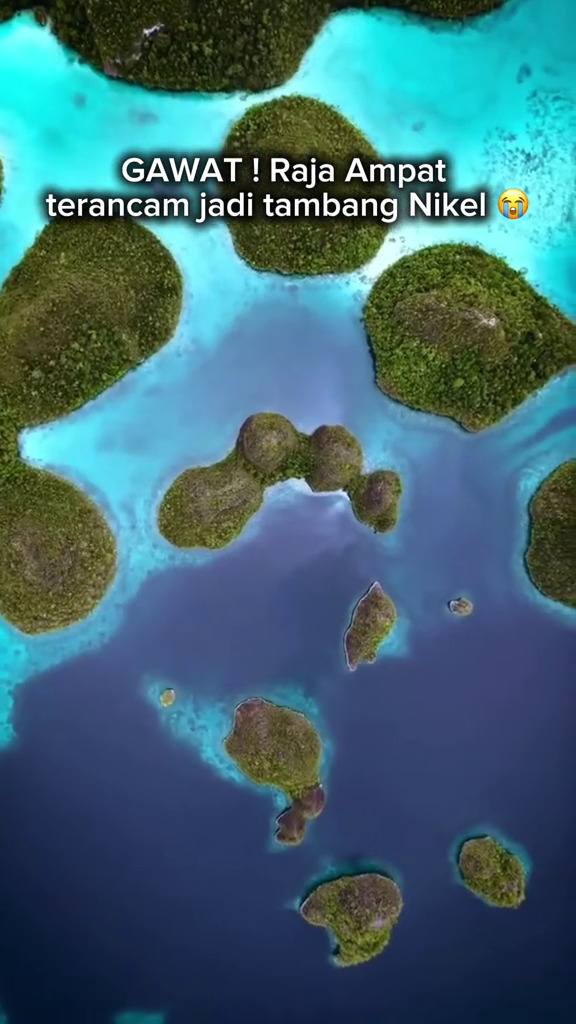 8 Potret before-after Raja Ampat usai jadi tambang nikel beroperasi, hutan mulai gundul