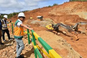 Menteri ESDM Bahlil kunjungi Pulau Gag Raja Ampat, warga dukung penambangan nikel dilanjutkan
