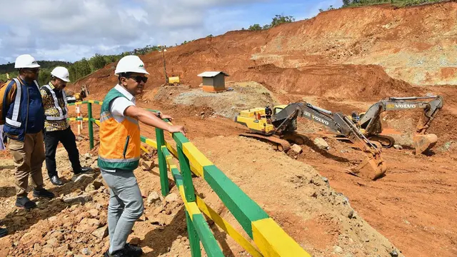 Menteri ESDM Bahlil kunjungi Pulau Gag Raja Ampat, warga dukung penambangan nikel dilanjutkan