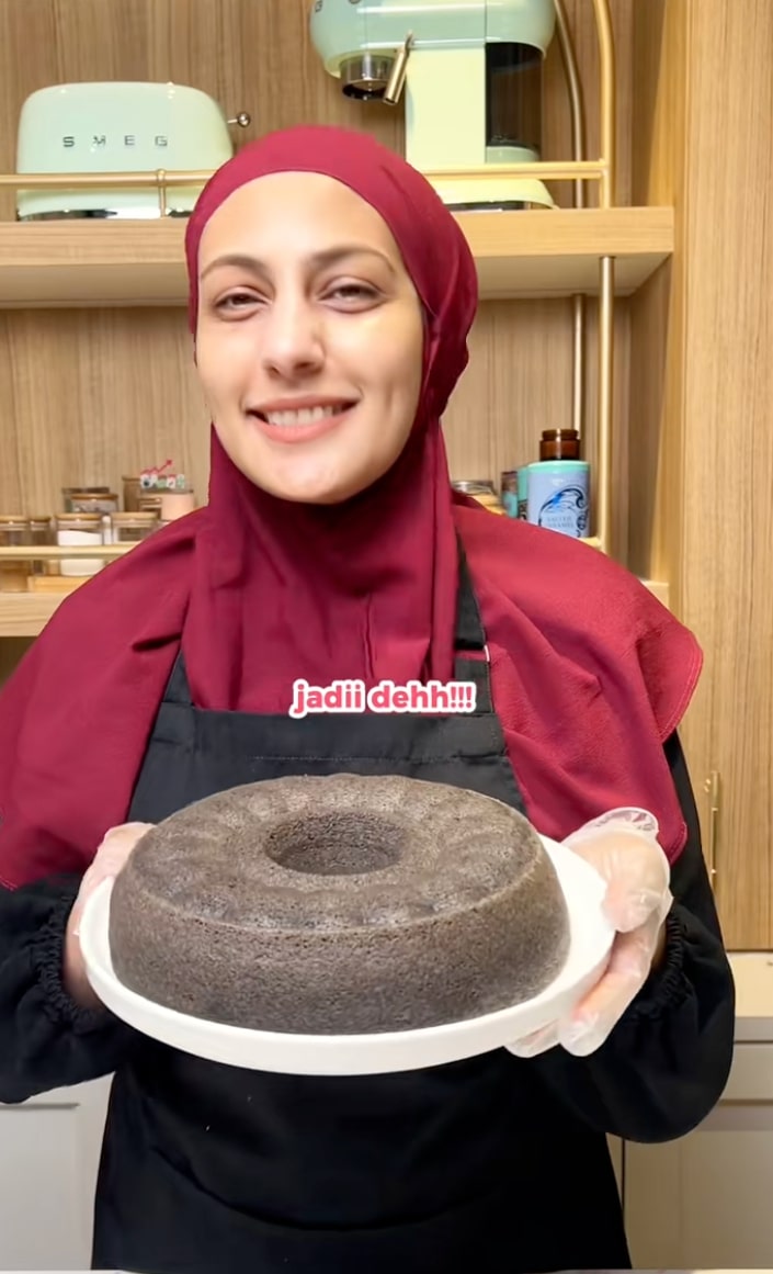 Cara bikin bolu ketan hitam keju lumer viral antiambyar, tak perlu oven, cuma kukus doang