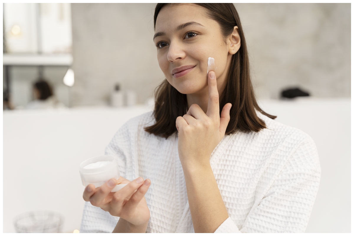 Tak banyak yang tahu, cowok ini jelaskan penyebab moisturizer sebaiknya tidak dipakai di area mata