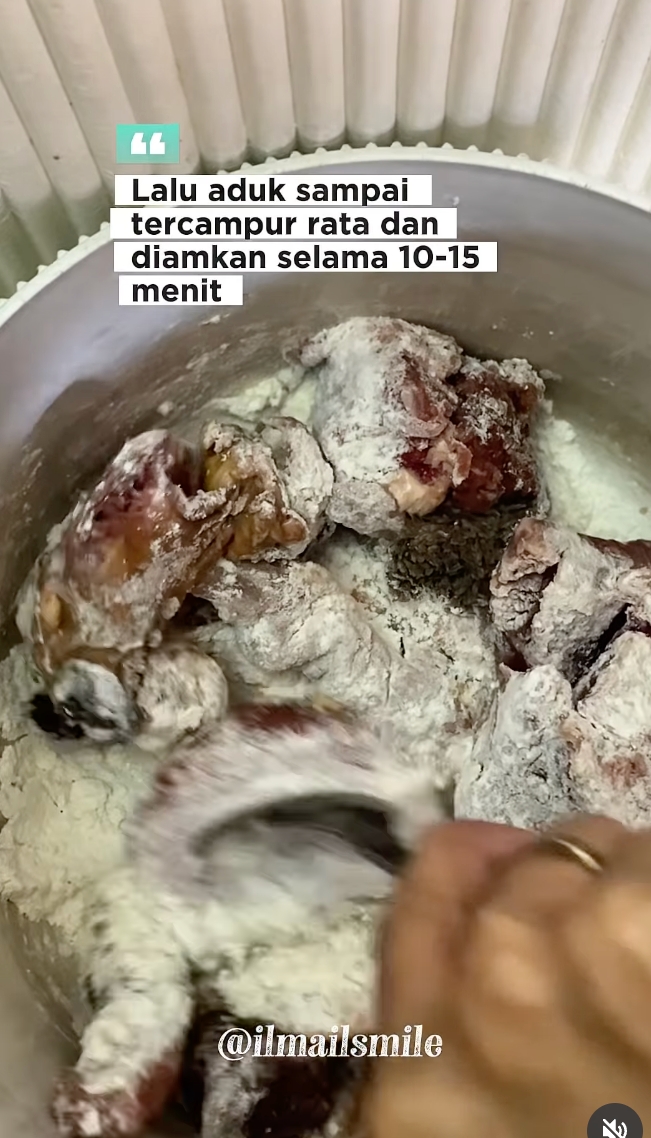 Masih banyak daging kurban? Gini cara simple biar nggak bau prengus lagi, cuma pakai tepung