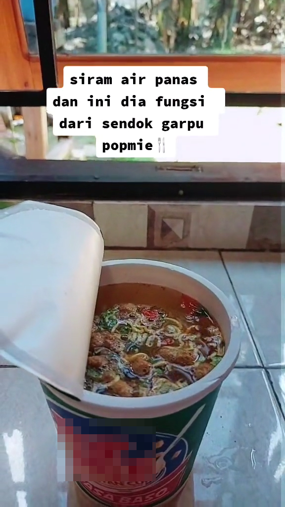 Fungsi lain garpu Pop Mie ini bikin mi cepat matang, tak banyak yang tahu ternyata buat takjub
