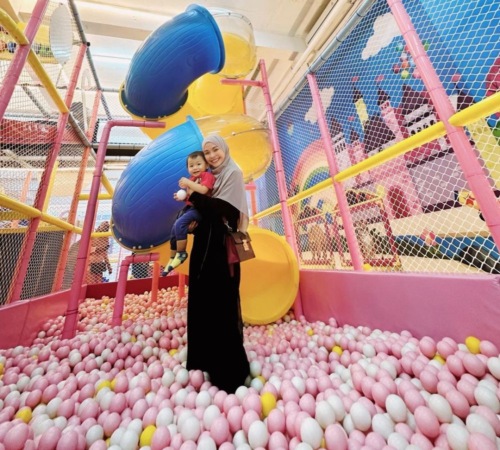 Saudara Shireen Sungkar di Cinta Fitri kini jadi ibu 3 anak, 11 potret terbarunya kian menawan