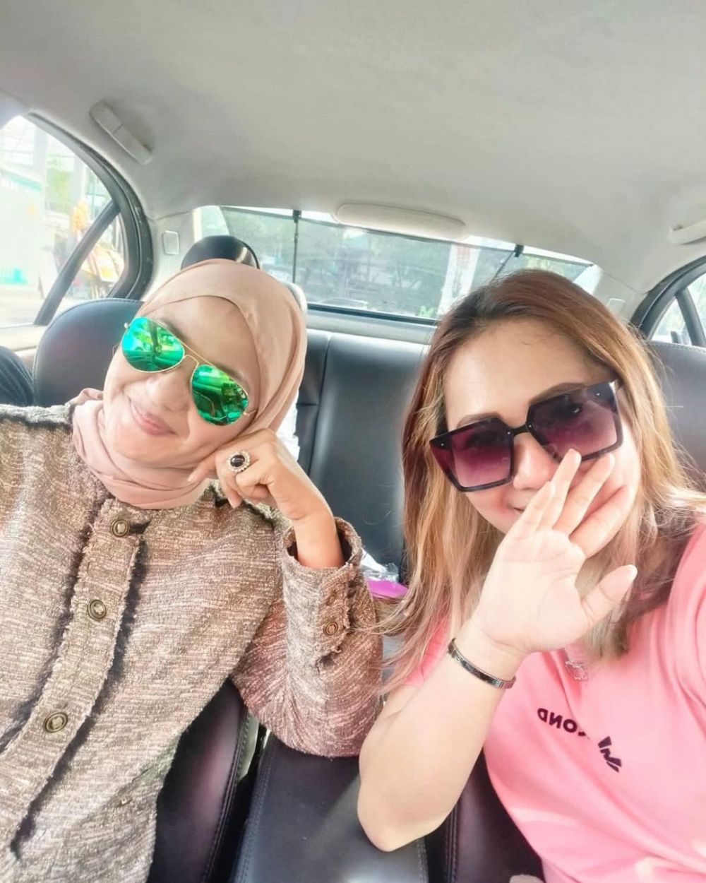 Kini mantap berhijab dan jadi IRT, ini 11 potret terbaru bintang iklan pembersih wajah bareng Gunawan