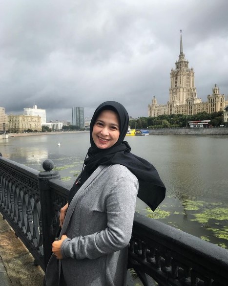 Model video klip Sheila On 7 ini ternyata sepupu Eros, ini 11 potret terbaru kian cantik pakai hijab