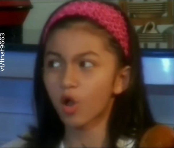 Model iklan wafer cokelat ini kini jadi aktris top, 9 potret terbarunya manglingi