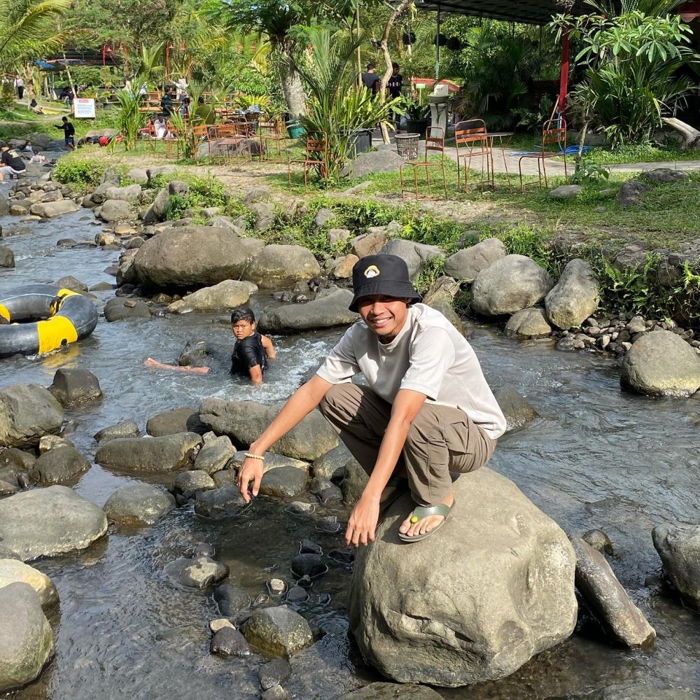 9 Potret terbaru Evan Dimas, penggawa Timnas U-19 yang kini hidup berkesenian di Tulungagung