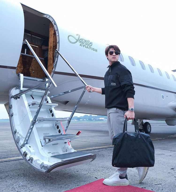 Pria di majalah ini kini jadi suami pedangdut top Tanah Air, ini 11 transformasinya yang beda banget