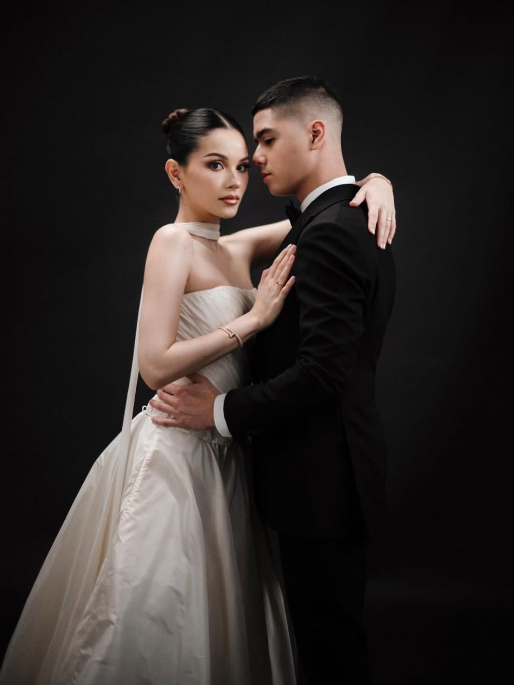 9 Potret prewedding Al Ghazali dan Alyssa Daguise, konsep pemotretannya simpel tapi elegan