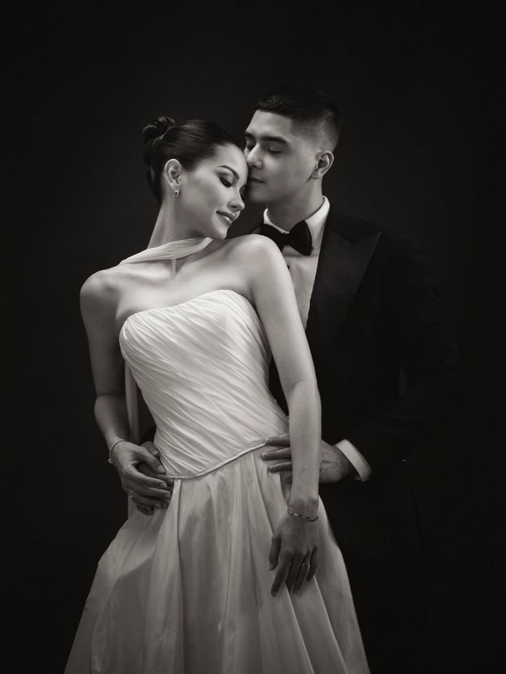 9 Potret prewedding Al Ghazali dan Alyssa Daguise, konsep pemotretannya simpel tapi elegan