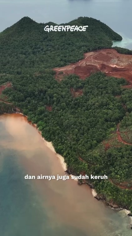9 Potret Angela Gilsha menyusuri Raja Ampat, ungkap kondisi air laut mulai keruh