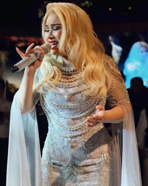 Eks peserta Miss World 1983 kini dijuluki diva Indonesia bak ABG di usia 59, 11 potret transformasinya