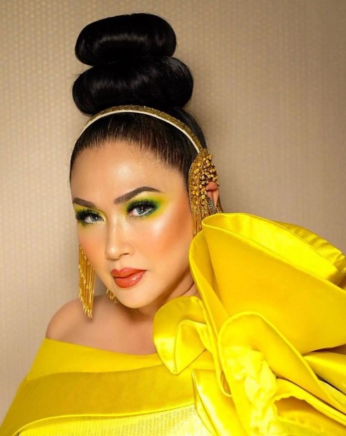 Eks peserta Miss World 1983 kini dijuluki diva Indonesia bak ABG di usia 59, 11 potret transformasinya