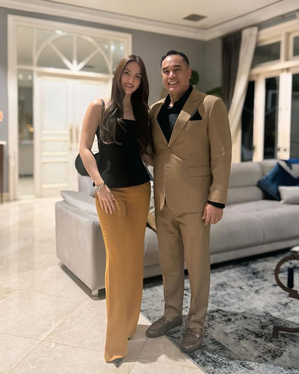 Tak pernah cemburu, ini alasan berkelas Nia Ramadhani percaya Ardi Bakrie tak akan selingkuh