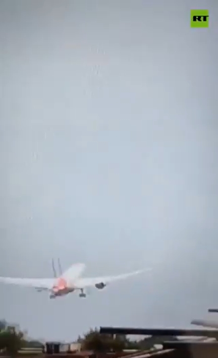 7 Fakta Vishwash Kumar lolos dari maut kecelakaan Air India, selamat usai keluar dari pintu darurat