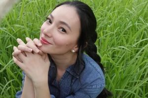 7 Potret Asmirandah tanpa makeup, bukti cantik alami meski baru bangun tidur