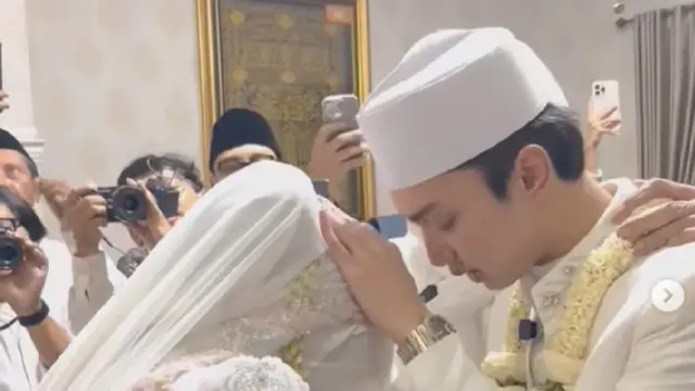 Sosok Khansa Mariska, selebgram berusia 19 tahun yang dinikahi Gus Azmi