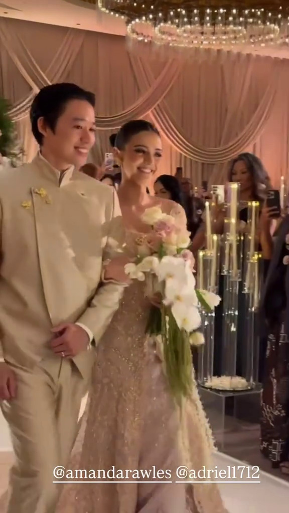 Diam-diam nikah di Australia, 9 potret resepsi Amanda Rawles dan Adriel Susanteo digelar di Indonesia